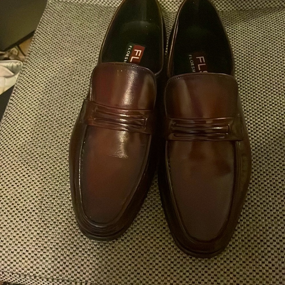 Brand new pair 10.5 Florsheim Penny Loafers